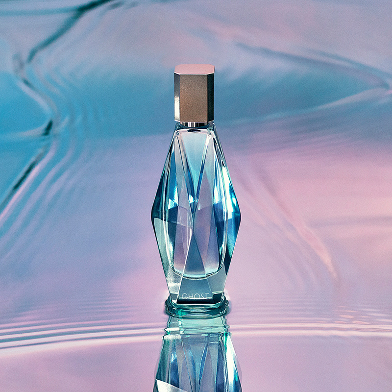 Flacon de parfum bleu